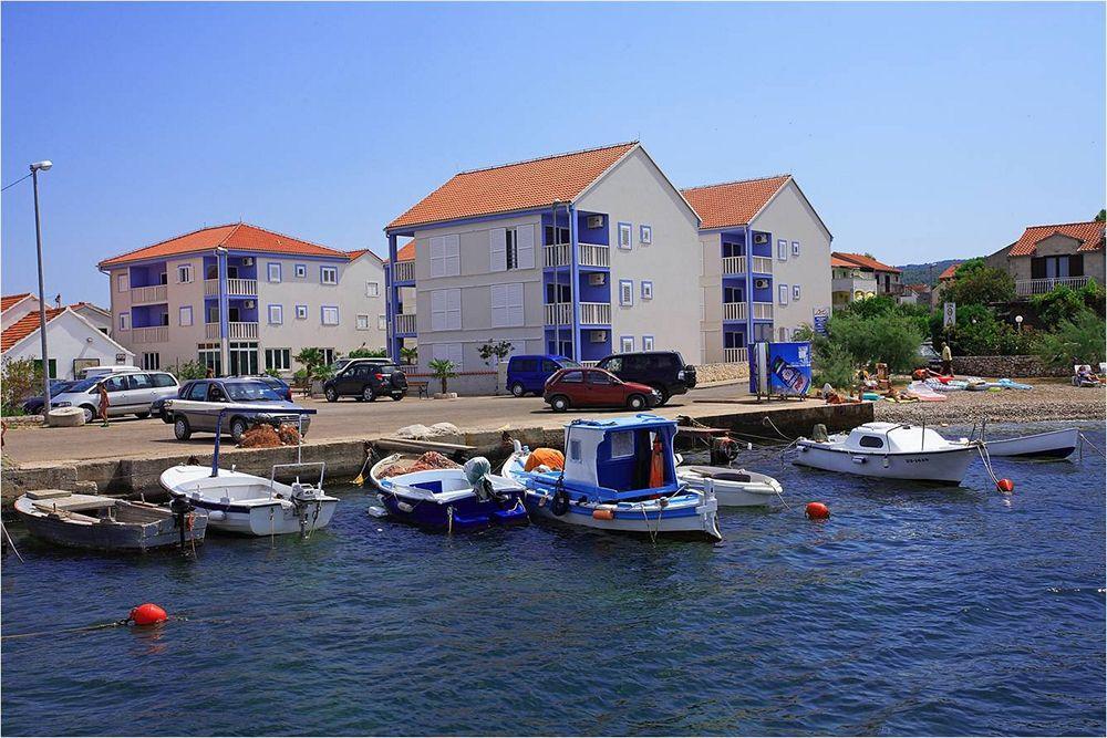 Aparthotel Marina Gromela Supetar Kültér fotó